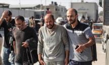 عمال فلسطينيون احتجزتهم اسرائيل- القدس العربي عمال فلسطينيون احتجزتهم اسرائيل- القدس العربي