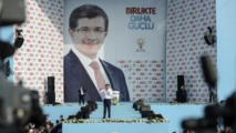 رئيس وزراء تركيا يسعى الى حشد الاصوات في اسطنبول