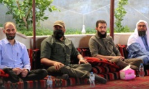 من اليمين، القيادي في "تحرير الشام" مظهر الويس، وقائد "تحرير الشام"، "أبو محمد الجولاني" والقيادي "أبو ماريا القحطاني"، والشرعي عبد الرحيم عطون في اجتماع مع وجهاء المنطقة الشرقية- 14 من تموز 2022 (أمجاد) من اليمين، القيادي في "تحرير الشام" مظهر الويس، وقائد "تحرير الشام"، "أبو محمد الجولاني" والقيادي "أبو ماريا القحطاني"، والشرعي عبد الرحيم عطون في اجتماع مع وجهاء المنطقة الشرقية- 14 من تموز 2022 (أمجاد)