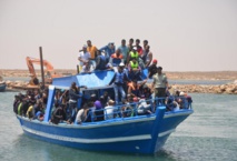 تونس تنقذ نحو 356 مهاجرًا غير شرعي على سواحل ليبيا تونس تنقذ نحو 356 مهاجرًا غير شرعي على سواحل ليبيا