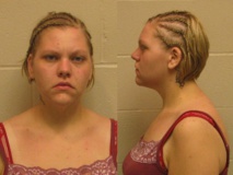 "سجانة" أمريكية تتآمر مع سجينين هاربين لقتل زوجها "سجانة" أمريكية تتآمر مع سجينين هاربين لقتل زوجها