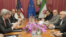إيران تصر على الانهاء الفوري للعقوبات قبل تقييد برنامجها النووي إيران تصر على الانهاء الفوري للعقوبات قبل تقييد برنامجها النووي