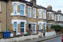 ارتفاع مبيعات المنازل في بريطانيا بنسبة 12% في إبريل2024