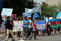 مظاهرة للأتراك الأويغور بواشنطن ضد ممارسات الصين في تركستان الشرقية