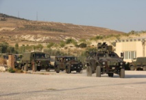 تركيا تواصل حشد تعزيزات عسكرية على حدودها مع سوريا