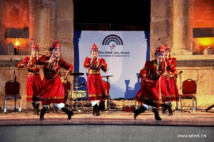 فرقة منغوليا الداخلية الصينية تحيي حفلا ضمن مهرجان جرش بالاردن