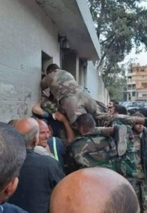 الخبز وازدحام الافرن يكشف عن مشكلة لم يحلها الدعم النقدي - فيسبوك الخبز وازدحام الافرن يكشف عن مشكلة لم يحلها الدعم النقدي - فيسبوك