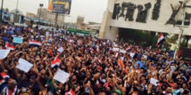هتافات منتقدة  وآلاف يتظاهرون ضد الفساد في بغداد