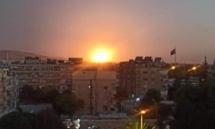 لحظة إغارة طائرات إسرائيلية على أحد المواقع وسط سوريا- 23 من آب 2024 (Homs today/ فيس بوك) لحظة إغارة طائرات إسرائيلية على أحد المواقع وسط سوريا- 23 من آب 2024 (Homs today/ فيس بوك)