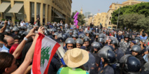 مواجهات بين الامن اللبناني  ومتظاهرين ضد الحوار سياسي