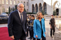 رئيسة الوزراء الإيطالية جورجا ميلوني مع رئيس وزراء لبنان - آكي رئيسة الوزراء الإيطالية جورجا ميلوني مع رئيس وزراء لبنان - آكي