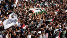 وفاة فلسطيني وإصابة اكثر من 120 بالرصاص في قطاع غزة