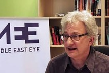 ديفيد هيرست في مكتب ميدل ايست اي ديفيد هيرست في مكتب ميدل ايست اي