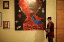 سوزدار سيدو تشكيلية سورية ترسم زفير الروح بالألوان سوزدار سيدو تشكيلية سورية ترسم زفير الروح بالألوان