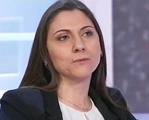 عضو مجلس النواب من الحزب الديمقراطي ونائبة رئيس المجلس، آنا أسكاني- اكي عضو مجلس النواب من الحزب الديمقراطي ونائبة رئيس المجلس، آنا أسكاني- اكي