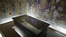 "غرفة" في مقبرة توت عنخ آمون ترجح نظرية "دفن نفرتيتي بها"