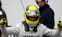 روزبرج يحقق الفوز الثالث ويتوج بسباق فورمولا1- بأبوظبي