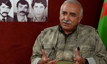 عضو اللجنة التنفيذية لحزب العمال الكوردستاني خلال مقابلة صحفية- 6 من شباط 2024 (ستيرك تي في) عضو اللجنة التنفيذية لحزب العمال الكوردستاني خلال مقابلة صحفية- 6 من شباط 2024 (ستيرك تي في)