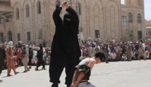الهروب من أرض الخلافة  "الداعشية " حلم الآلاف