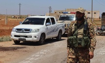 انتشار قوات وزارة الدفاع والأمن الداخلي في قرية الدور بريف محافظة السويداء- 14 تموز 2025 (سانا) انتشار قوات وزارة الدفاع والأمن الداخلي في قرية الدور بريف محافظة السويداء- 14 تموز 2025 (سانا)