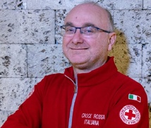 رئيس هيئة الصليب الأحمر الإيطالي روزاريو ڤالاسترو، “ رئيس هيئة الصليب الأحمر الإيطالي روزاريو ڤالاسترو، “