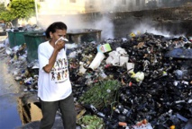 البدء بازالة قمامة العاصمة لكن لبنان لم يجد حلا شاملا لنفاياته