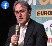 المتحدث الرسمي لحزب “أوروبا الخضراء”، وعضو مجلس النواب عن “تحالف الخضر ـ اليسار”، أنجلو بونيللي، - اكي