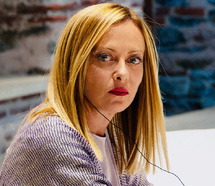 رئيسة الوزراء الإيطالية جورجا ميلوني رئيسة الوزراء الإيطالية جورجا ميلوني