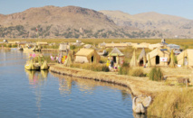 قبائل الأورو، أول شعب يعيش عائما على سطح بحيرة تيتيكاكا