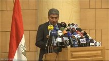 وزير الطيران المصري : لا ننفي أية فرضية بشأن الطائرة المفقودة وزير الطيران المصري : لا ننفي أية فرضية بشأن الطائرة المفقودة
