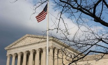 المحكمة العليا الأمريكية تنظر في طعون تتعلق بإلغاء الحماية المؤقتة للسوريين المحكمة العليا الأمريكية تنظر في طعون تتعلق بإلغاء الحماية المؤقتة للسوريين