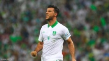 الأهلي يتوج بلقب كأس خادم الحرمين الشريفين بتغلبه على النصر الأهلي يتوج بلقب كأس خادم الحرمين الشريفين بتغلبه على النصر