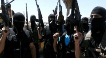 داعشي يفجر نفسه في منزل بإنخل وسقوط شهداء من الجبهة الجنوبية
