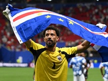 حارس مرمى منتخب الرأس الأخضر "فوزينيا" قال إن الشهرة الواسعة أفقدته خصوصيته وجعلت تفاصيل حياته اليومية أكثر صعوبة- ايه ايه