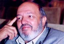 وفاة المخرج السينمائي محمد خان عن 73 عاما