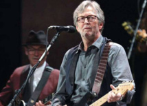 بيع جيتار لإريك كلابتون في مزاد مقابل 45 ألف دولار