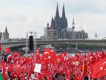 مظاهرة موالية لأردوغان بكولونيا الألمانية بمشاركة 20 ألف متظاهر