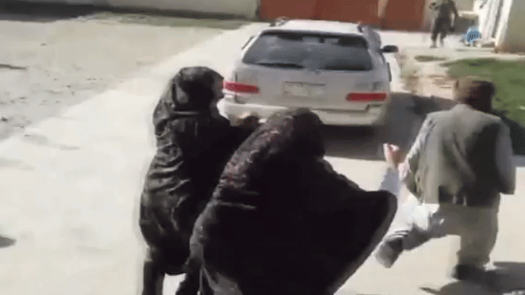 تزويج فتاة أفغانية في السادسة من خمسيني... مقابل عنزة