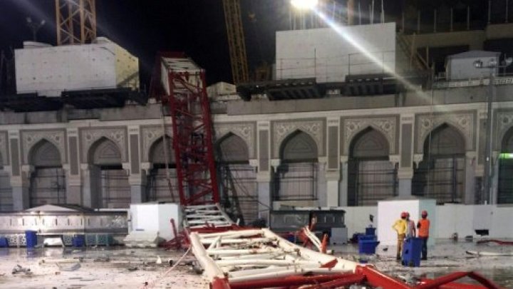 بدأ محاكمة متهمين في قضية سقوط الرافعة بالحرم المكي