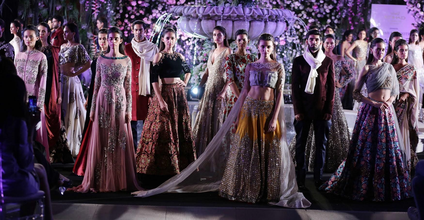 طيران الاتحاد ونجوم بوليوود في اسبوع "لاكمي" للموضة في بومباي