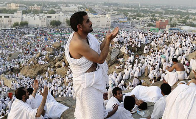 حوالي 2 مليون حاج على عرفات لأداء فريضة الحج وسط امن مشدد