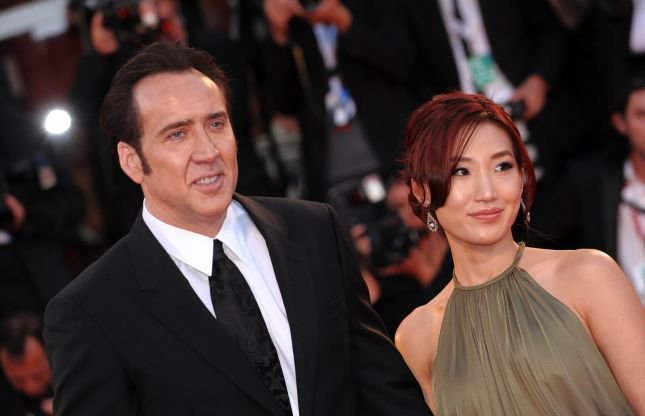 نيكولاس كيدج ينفصل عن زوجته الكورية بعد 11 عاماً من الزواج 