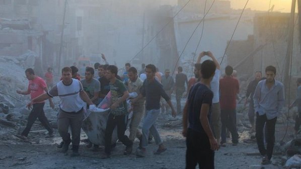 عشرات الغارات على احياء حلب الشرقية والمشافي تضيق بالمصابين