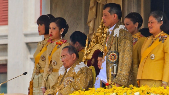  التايلنديون يشيدون بقوة وشجاعة الاميرة المطلقة ابنة ملكهم الراحل 