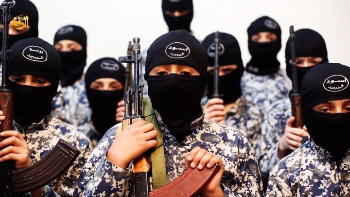 "أطفال الخلافة"... ولدوا على أرض المعركة ومصيرهم يحير السلطات