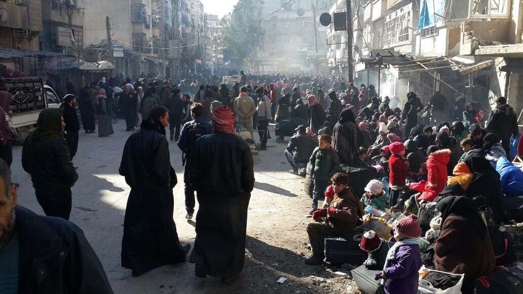 اتفاق جديد لاخراج أربعة آلاف مقاتل مع عائلاتهم من شرق حلب  