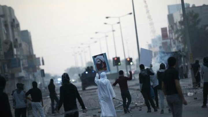 البحرين: مواجهات بين الشرطة ومتظاهرين قبيل محاكمة عيسى قاسم