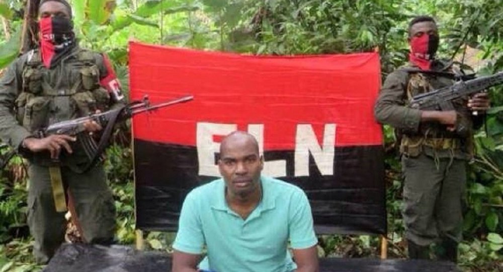 جيش التحرير الكولومبي يطلق سراح عضو سابق في الكونجرس