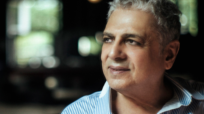 إنريكو ماسياس يقدم "رسالة سلام من أرض مصر"