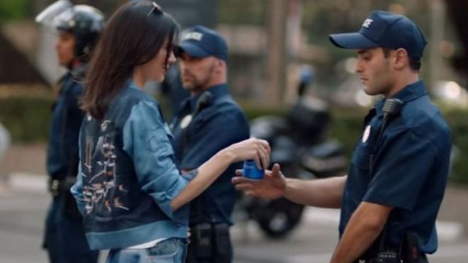 شركة بيبسي تسحب إعلانا أثار انتقادات في الولايات المتحدة